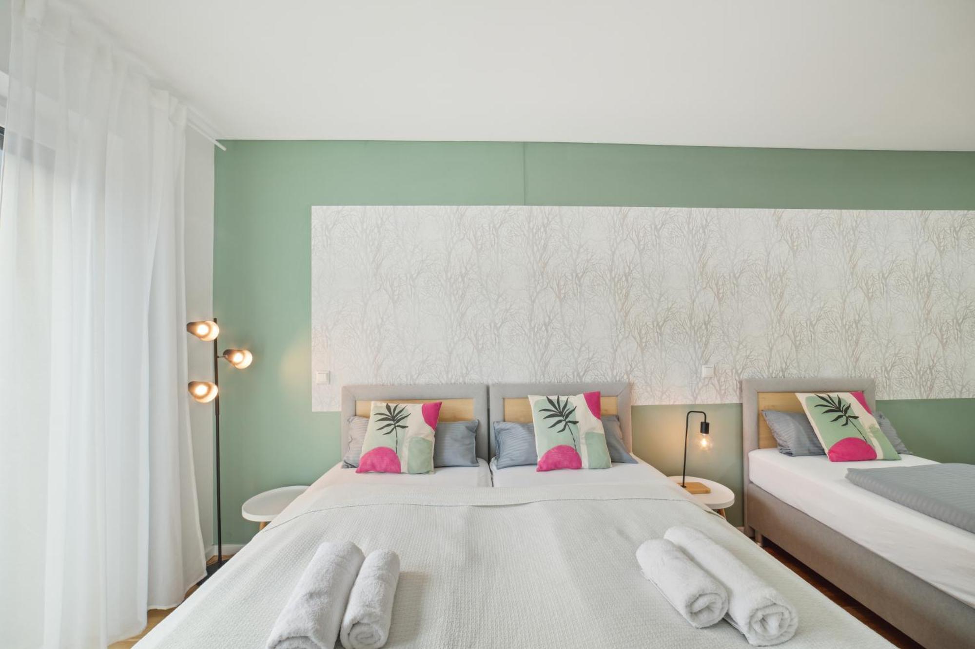 Apartment Sali Homes R4 - High-quality With Terrace Bayreuth